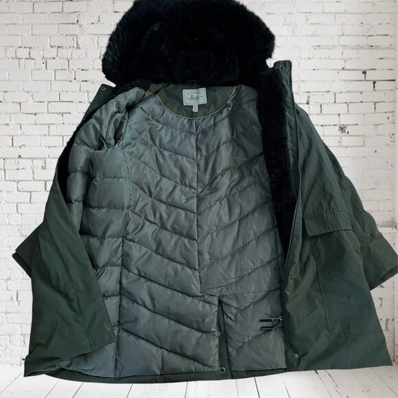 Bass Parka Puffer Jacket Sz XL Womens Olive Down Quilted Black Faux Fur Hood - Picture 8 of 12